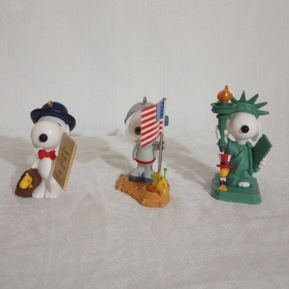 3 Hallmark Spotlight on Snoopy Ornaments, Years 2006, 2007, and 2008, Pre-Owned - Picture 3 of 4